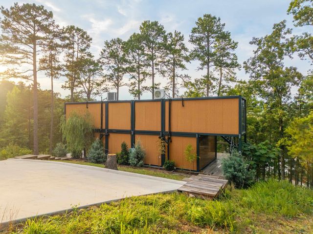 124 Waterfall Court, Hot Springs National Park, AR 71913