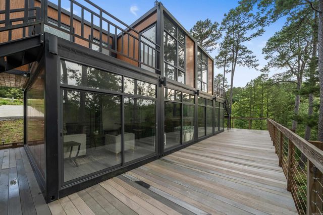 124 Waterfall Court, Hot Springs National Park, AR 71913
