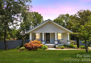 496 14th Avenue NE, Hickory, NC 28601