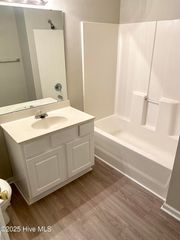 3001 Macgregor Downs Road 102, Greenville, NC 27834