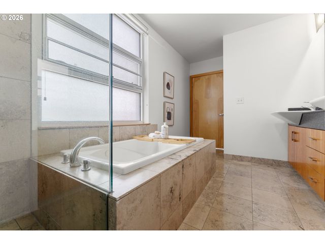 1133 Nw 11TH Ave 701, Portland, OR 97209