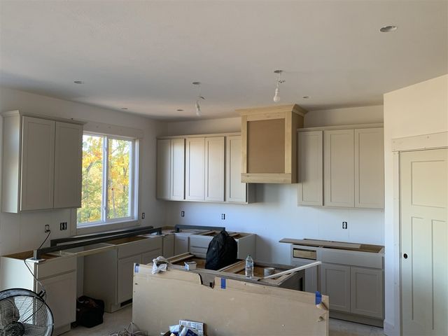 6536 Veldview, Rockford, MI 49341