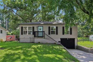 317 N Cochise Drive, Independence, MO 64056