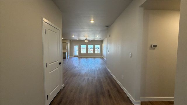 3553 Sepehr Lake Dr, Robstown, TX 78380