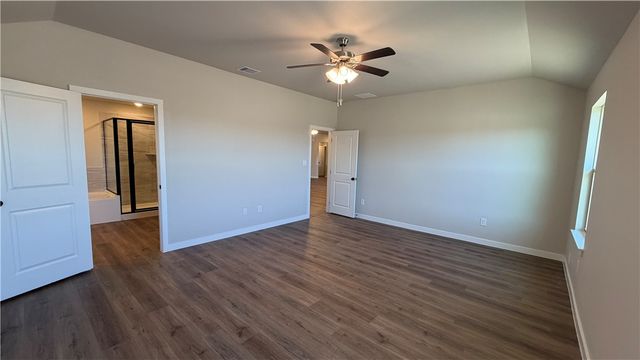 3553 Sepehr Lake Dr, Robstown, TX 78380