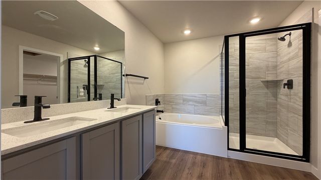 3553 Sepehr Lake Dr, Robstown, TX 78380