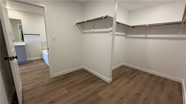 3553 Sepehr Lake Dr, Robstown, TX 78380