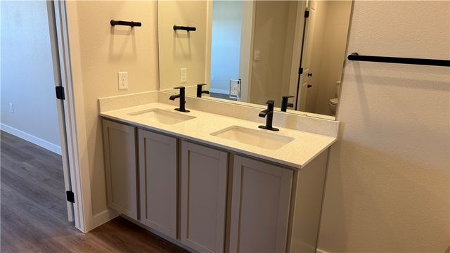 3553 Sepehr Lake Dr, Robstown, TX 78380