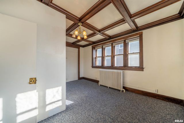 1620 W FREDONIA Avenue, Peoria, IL 61606