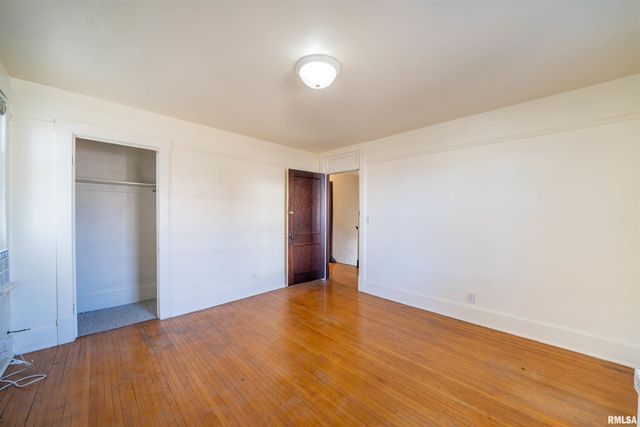 1620 W FREDONIA Avenue, Peoria, IL 61606