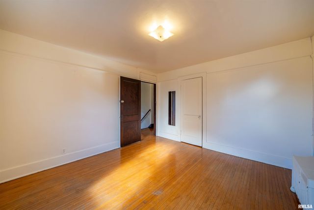 1620 W FREDONIA Avenue, Peoria, IL 61606