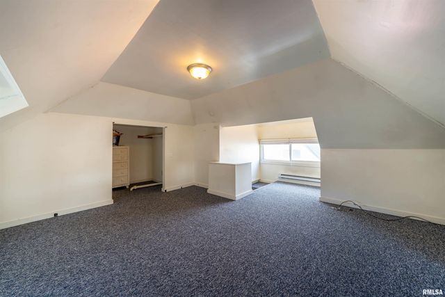 1620 W FREDONIA Avenue, Peoria, IL 61606