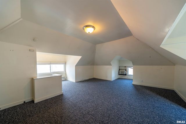 1620 W FREDONIA Avenue, Peoria, IL 61606