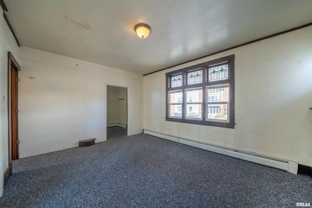 1620 W FREDONIA Avenue, Peoria, IL 61606