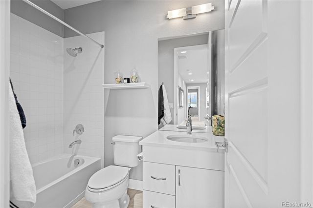 8659 E 54th Avenue, Denver, CO 80238