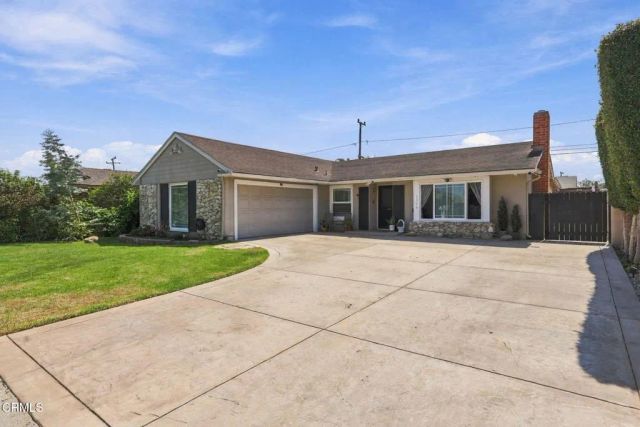 1300 Bluebell Street, Oxnard, CA 93036