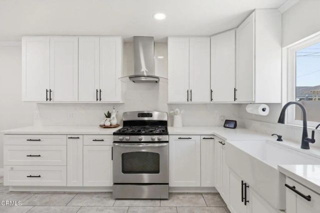 1300 Bluebell Street, Oxnard, CA 93036