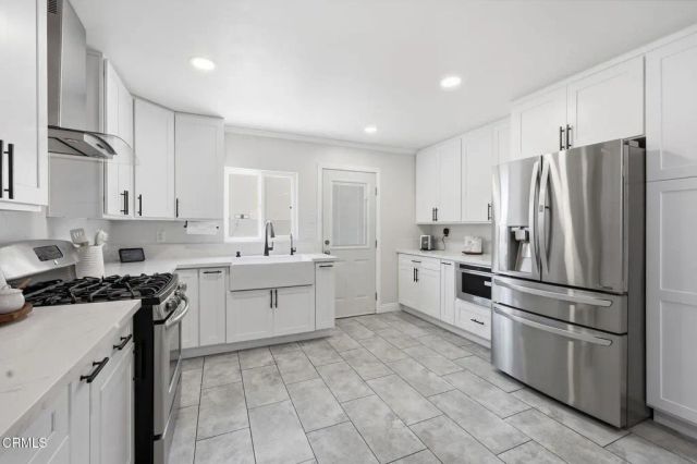 1300 Bluebell Street, Oxnard, CA 93036