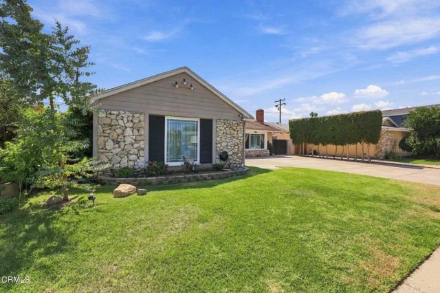 1300 Bluebell Street, Oxnard, CA 93036