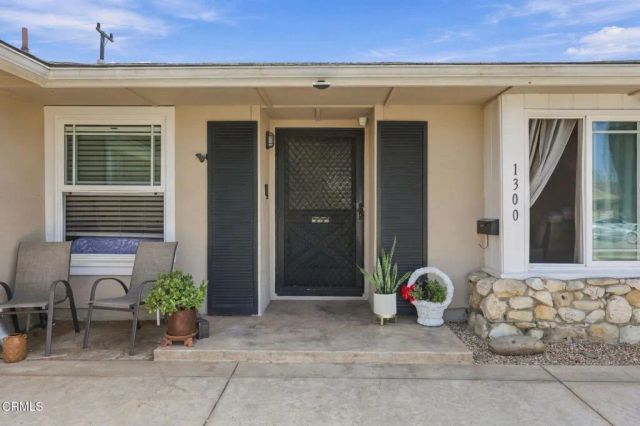 1300 Bluebell Street, Oxnard, CA 93036