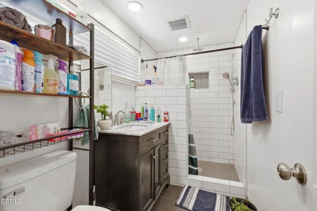 1300 Bluebell Street, Oxnard, CA 93036