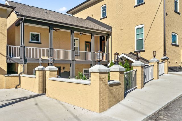 638 Madison St Apt 2, Clarksville, TN 37040