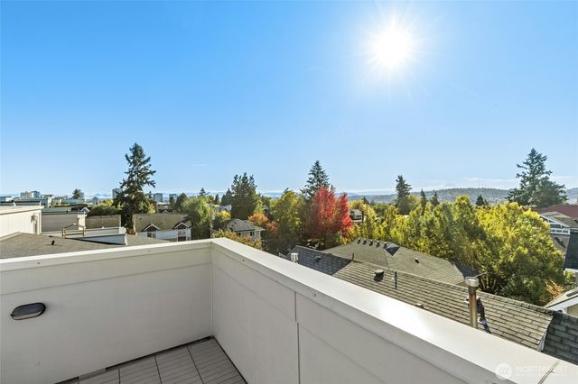 4411 Meridian Avenue N, Seattle, WA 98103