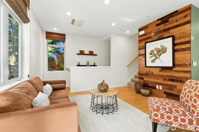 4411 Meridian Avenue N, Seattle, WA 98103