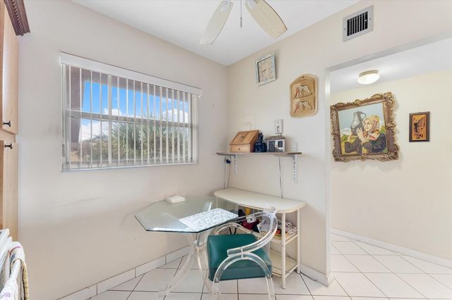 3900 NW 76th Avenue 307, Sunrise, FL 33351