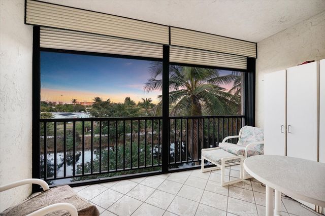 3900 NW 76th Avenue 307, Sunrise, FL 33351