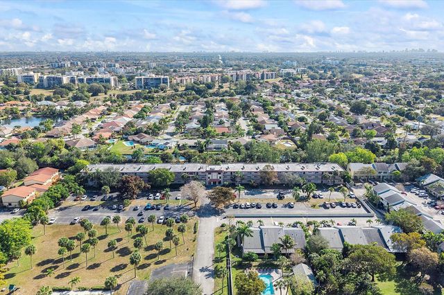 3900 NW 76th Avenue 307, Sunrise, FL 33351