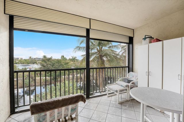 3900 NW 76th Avenue 307, Sunrise, FL 33351