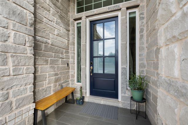 438 Pear Tree LN, Austin, TX 78737