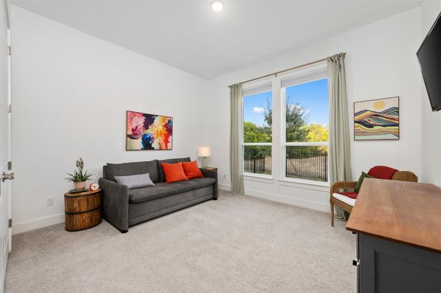 438 Pear Tree LN, Austin, TX 78737