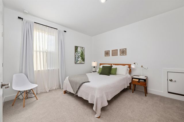 438 Pear Tree LN, Austin, TX 78737