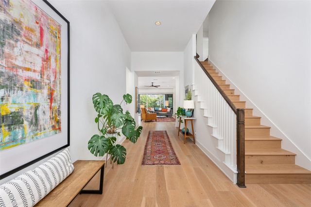 438 Pear Tree LN, Austin, TX 78737