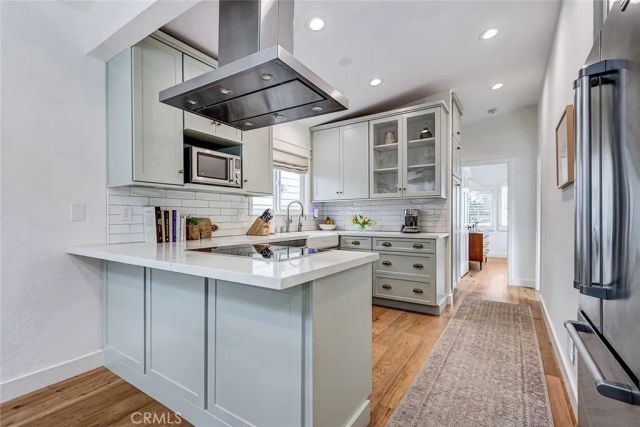 3211 N Valley, Manhattan Beach, CA 90266