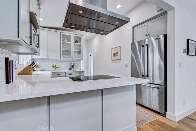 3211 N Valley, Manhattan Beach, CA 90266