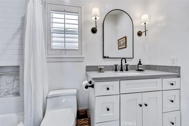 3211 N Valley, Manhattan Beach, CA 90266