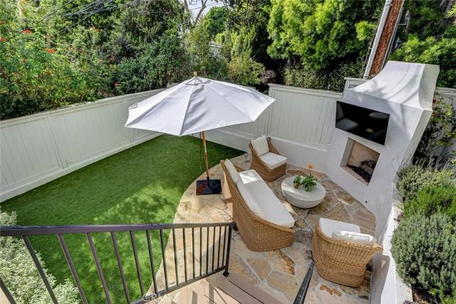 3211 N Valley, Manhattan Beach, CA 90266