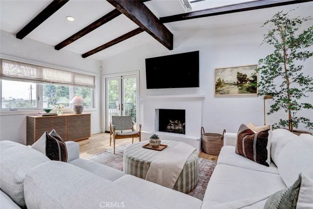 3211 N Valley, Manhattan Beach, CA 90266