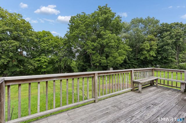 31 Jeanette Road, Danbury, CT 06811