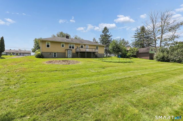 31 Jeanette Road, Danbury, CT 06811