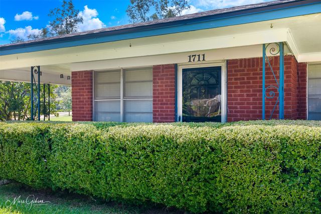 1711 Alison Avenue, Bossier City, LA 71112