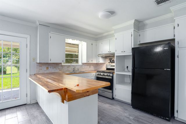 1711 Alison Avenue, Bossier City, LA 71112