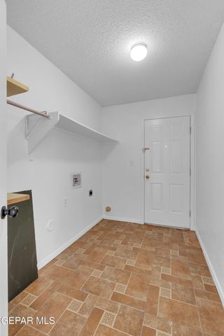 1082 Mill Valley Road, Socorro, TX 79927