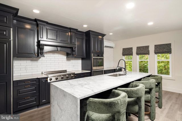 2164 PENNINGTON RD, Ewing, NJ 08638