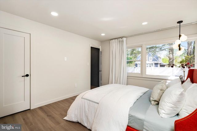 2164 PENNINGTON RD, Ewing, NJ 08638