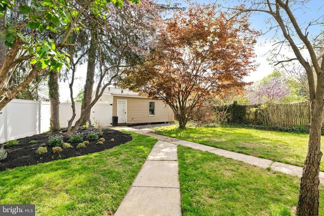 2164 PENNINGTON RD, Ewing, NJ 08638