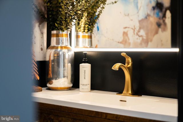 2164 PENNINGTON RD, Ewing, NJ 08638